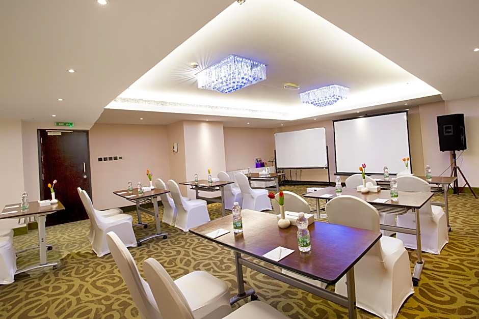 Best Western Premier Muscat