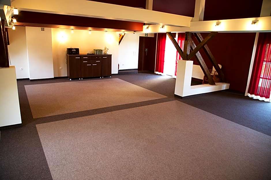 Centrum Restauracyjno-Hotelowe Florres