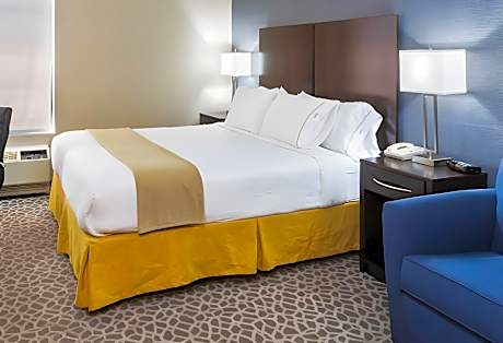 1 King Suite