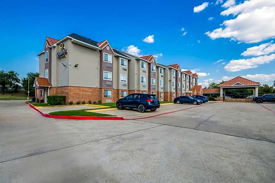 Quality Inn & Suites North Mesquite I-30