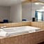 Days Inn & Suites by Wyndham Kaukauna WI