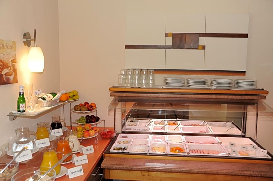 Hotel Post - regionales großes Frühstücksbuffet - auch GF & LF