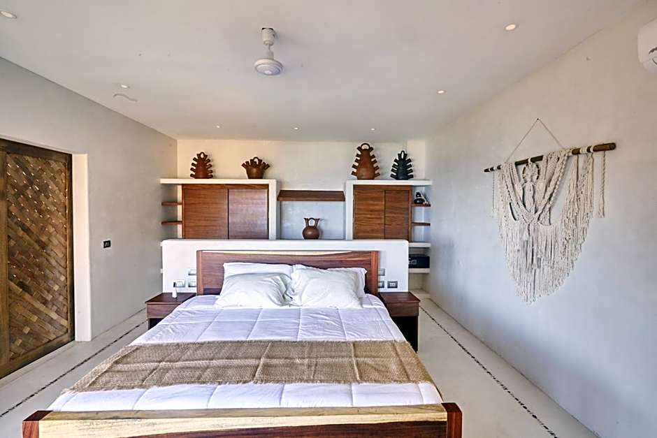 Casa Roni by Xeno - 5 Bedroom Luxury Villa with Ocean View
