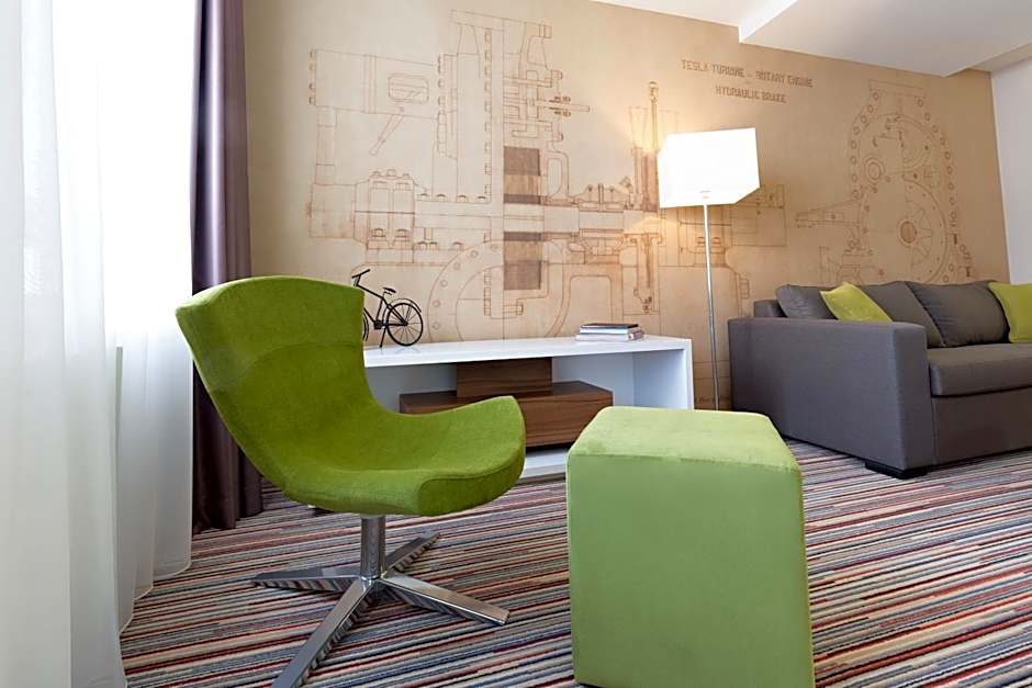 Hotel TESLA - Smart Stay Garni