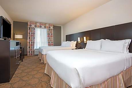Standard Queen Room with Two Queen Beds - Communications Accessible