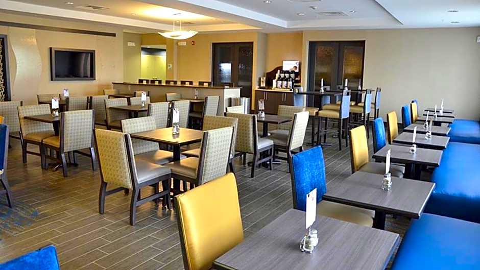 Holiday Inn Express Hotel & Suites Goldsboro - Base Area By IHG