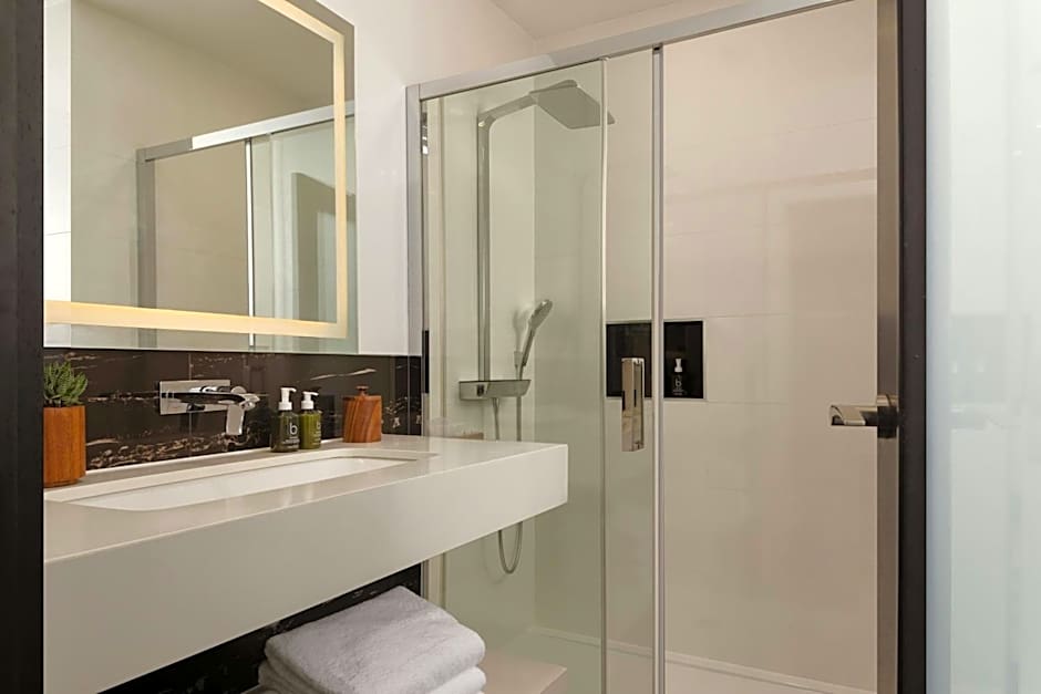 Montcalm Royal London House, Autograph Collection