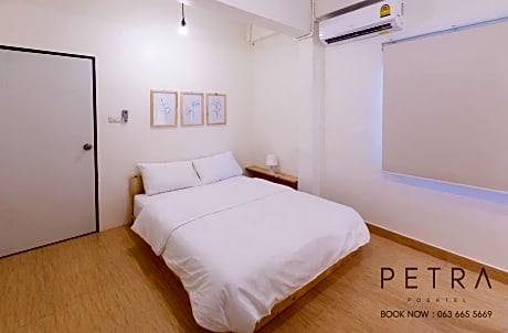 Petra Poshtel Donmuang