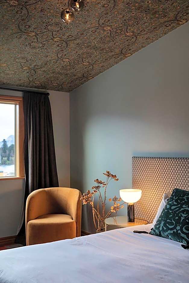 The Dairy Hotel Queenstown, A Naumi Chapter