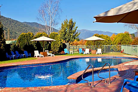 Discovery Parks - Bright