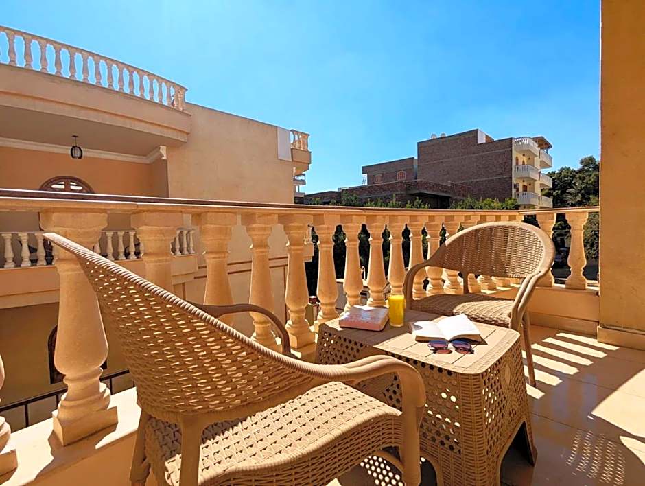 Mikhaila Guest House