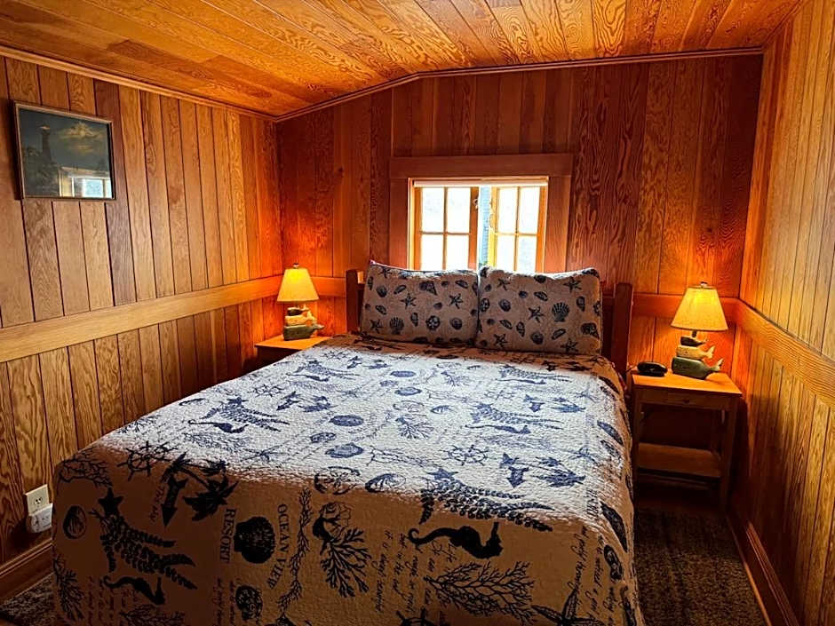 Whistling Winds Motel