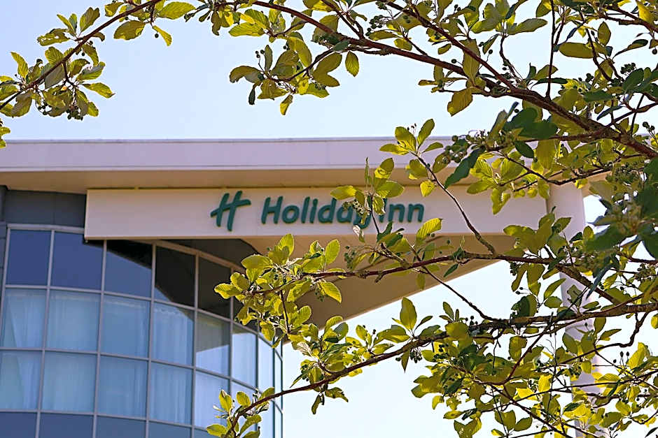 Holiday Inn London Luton North by IHG