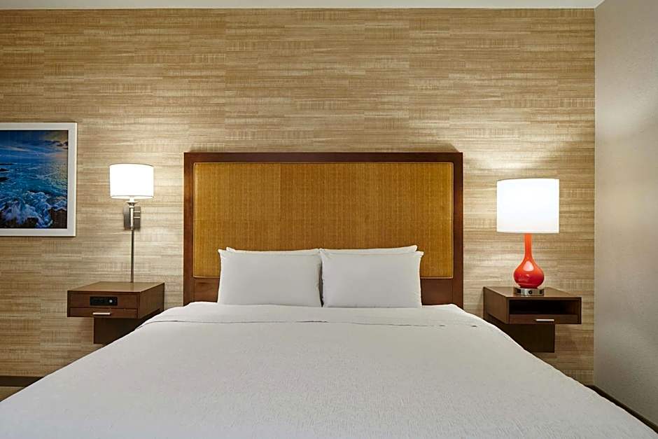 Hampton Inn By Hilton & Suites Oahu/Kapolei, HI