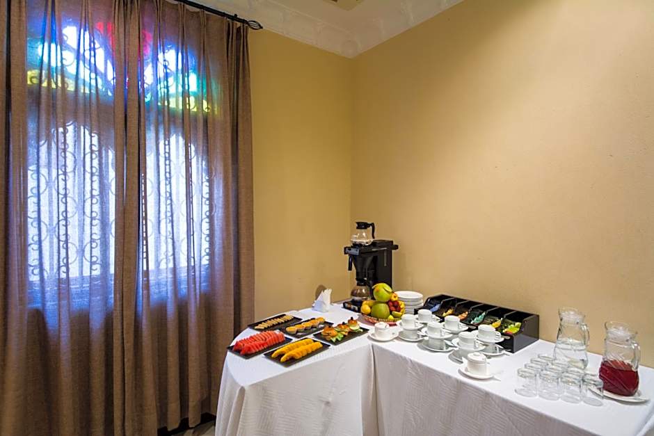 Golden Tulip Stone Town Boutique