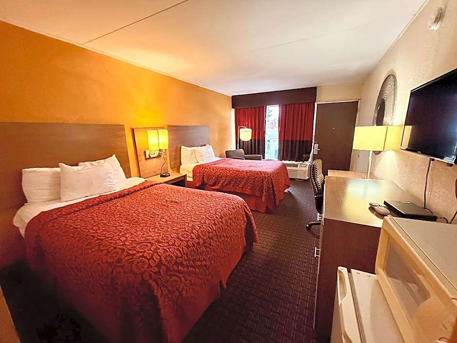Days Inn by Wyndham Seymour