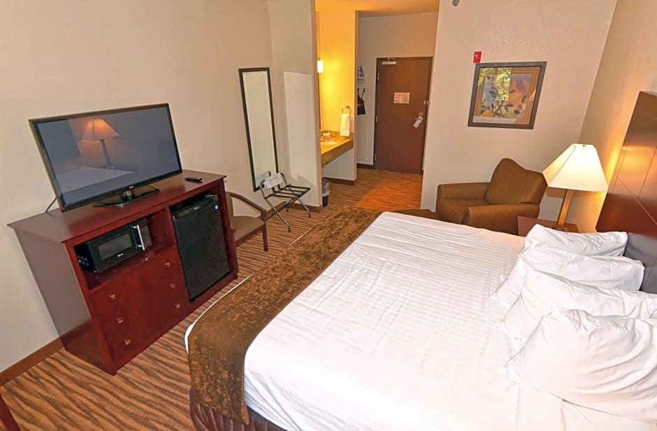 Cobblestone Inn & Suites - Clarion