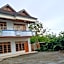 Hotel O Wisma Deli Syariah Near RSUD Nene Mallomo Sidenreng Rappang