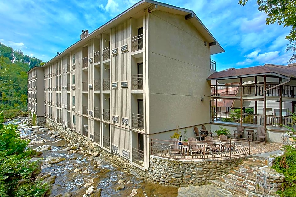 Sidney James Mountain Lodge