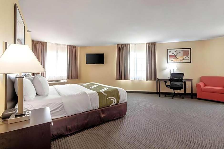 Quality Inn & Suites Lincoln North