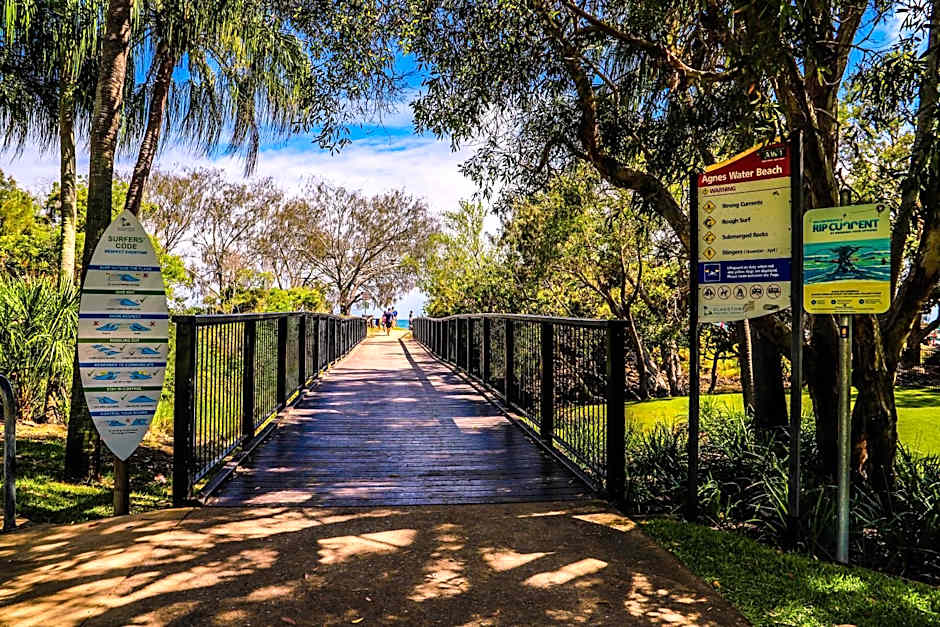 Cool Bananas Backpackers