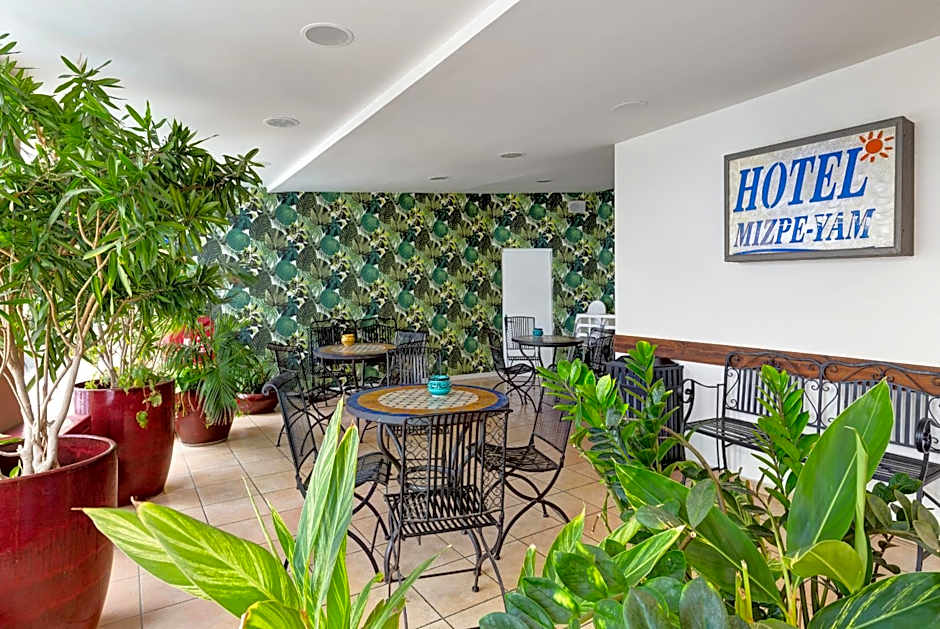 Mizpe Yam Boutique Hotel