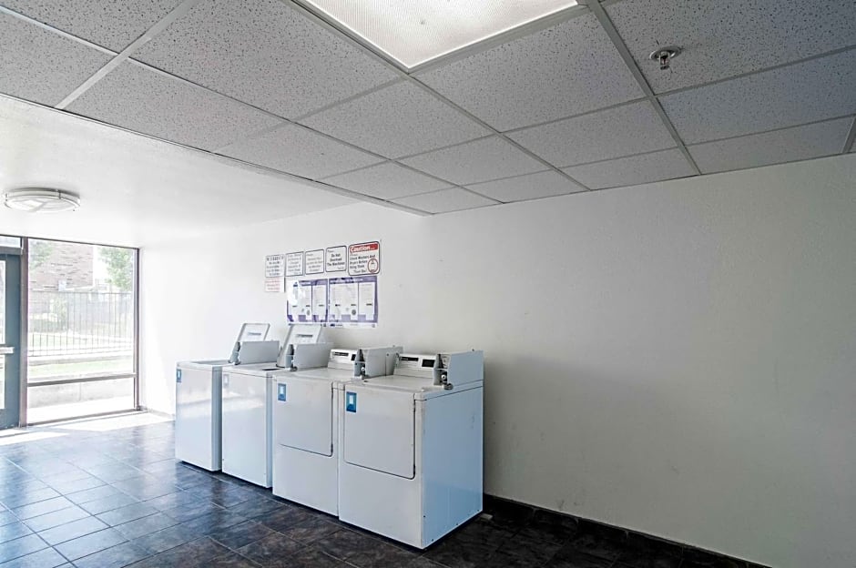 Motel 6-Oklahoma City, OK - South