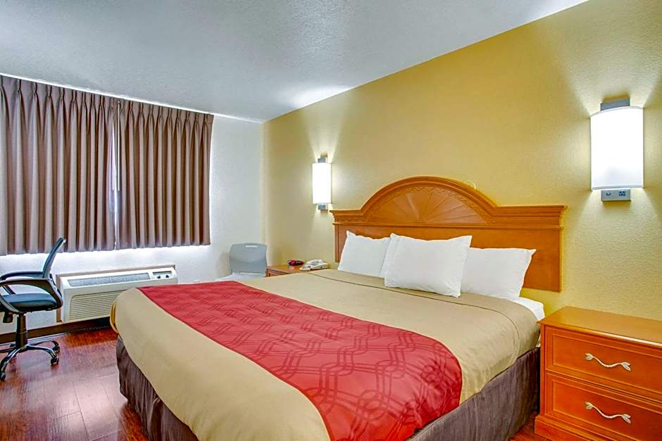 Econo Loge Inn & Suites Albuquerque East I-40 Eubank Exit