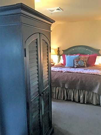 Superior King Suite