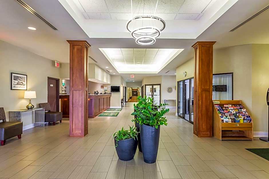 Quality Suites Milwaukee Airport