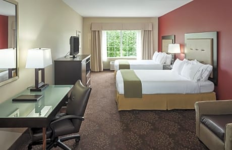 Queen Room with Two Queen Beds, Mobility Access and Bathtub with Grab Bars, Non-Smoking