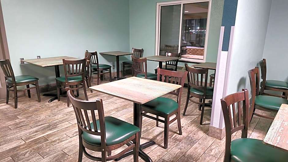 Days Inn by Wyndham Black River Falls