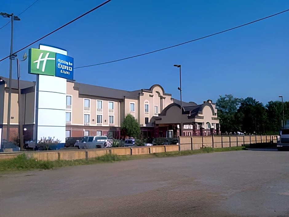 Holiday Inn Express & Suites Greenville By IHG