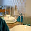 Airport Luxury Apartment with Balcony + Free parking