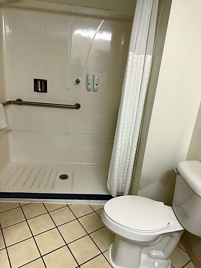 Quality Inn & Suites Black River Falls I-94