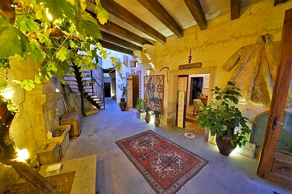 Caftan Cave Suites