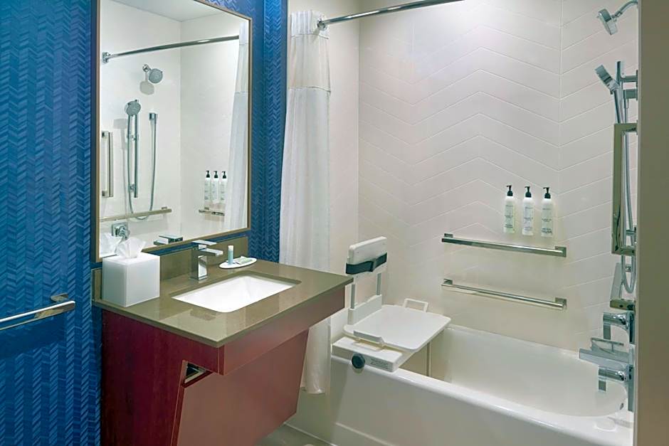 Fairfield Inn & Suites by Marriott Frederick