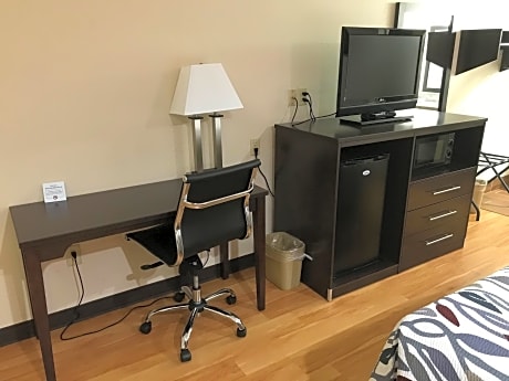 Deluxe 2 Full Beds Non-Smoking