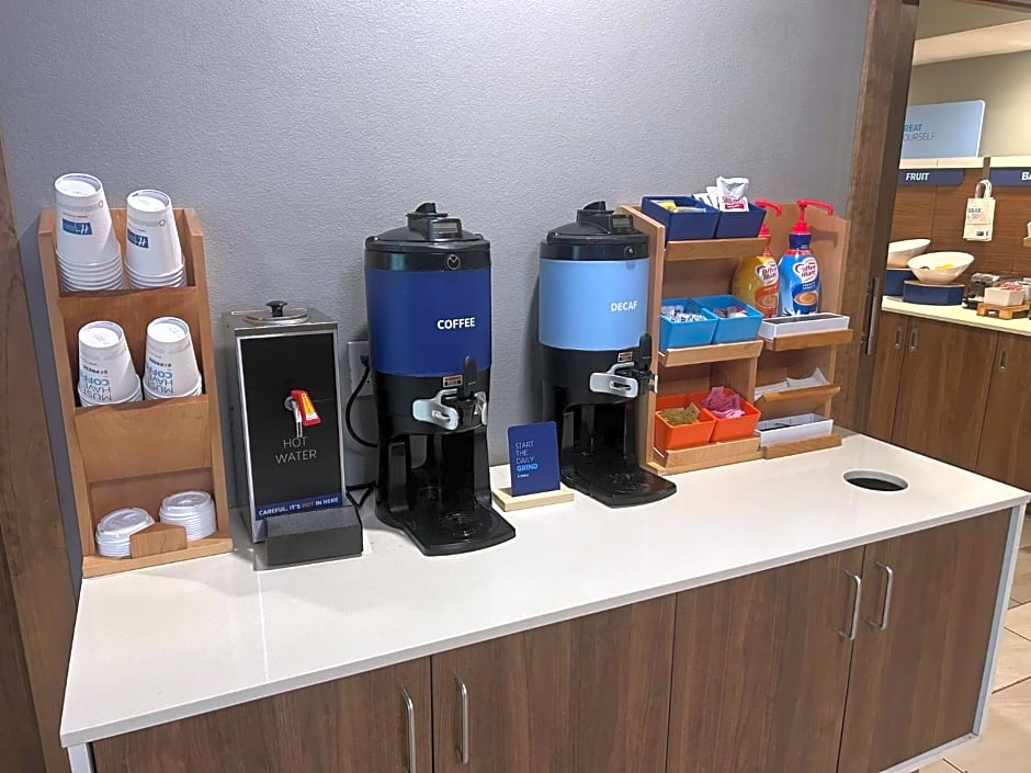 Holiday Inn Express Hotel and Suites Alice By IHG