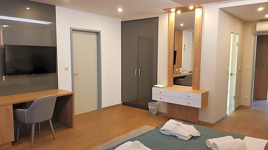 Hotel Zena Beauty & Shopping Center