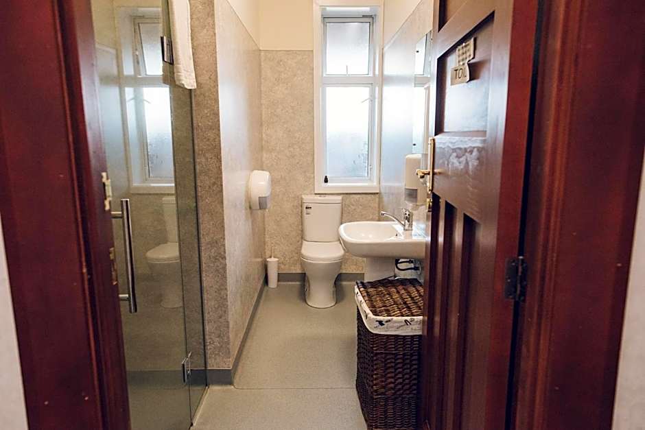 Makikihi Country Hotel