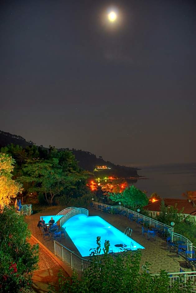 Hotel Emerald and Suites