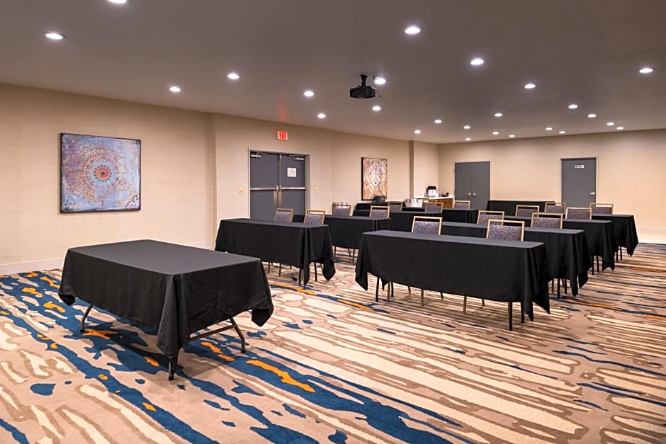 Holiday Inn Express & Suites Alamogordo Highway 54/70 by IHG