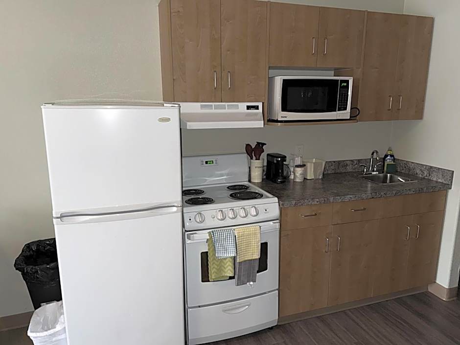 Super 8 by Wyndham Fort St. John BC