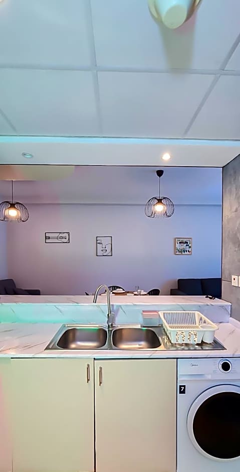 Spacious Apartment Marina View