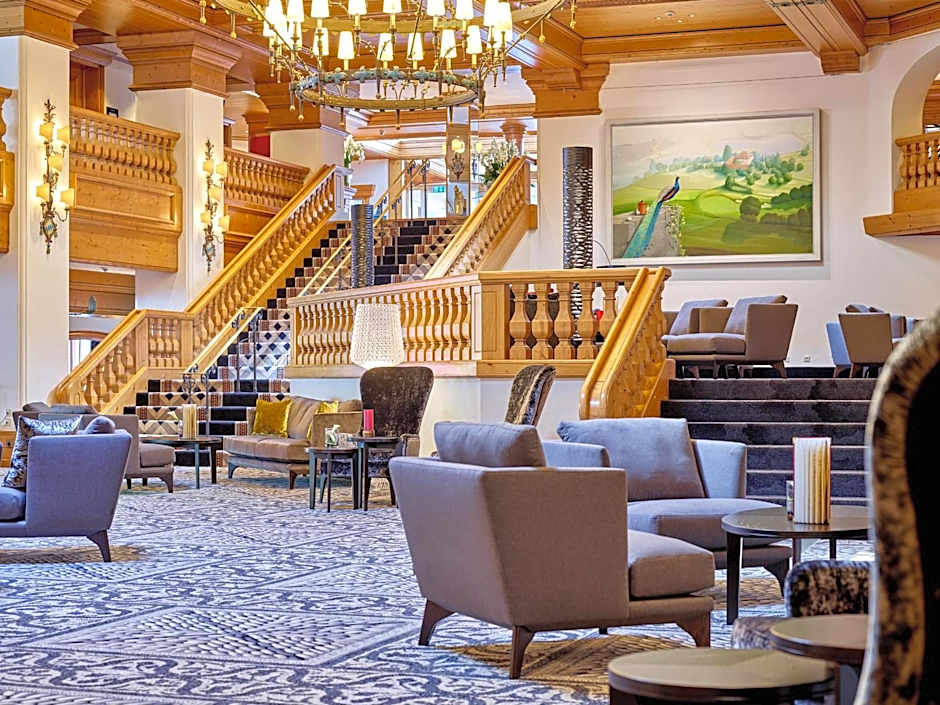 MAXIMILIAN Grand Hotel