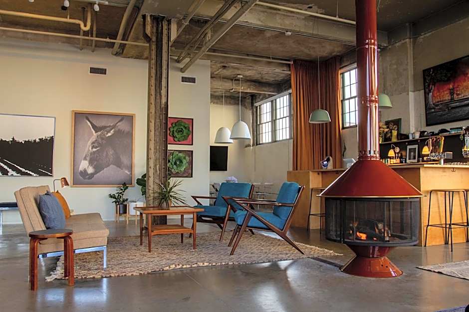 Travelers Hotel