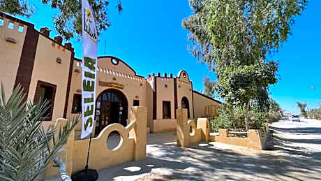 Seliyaa Siwa Inn Hotel