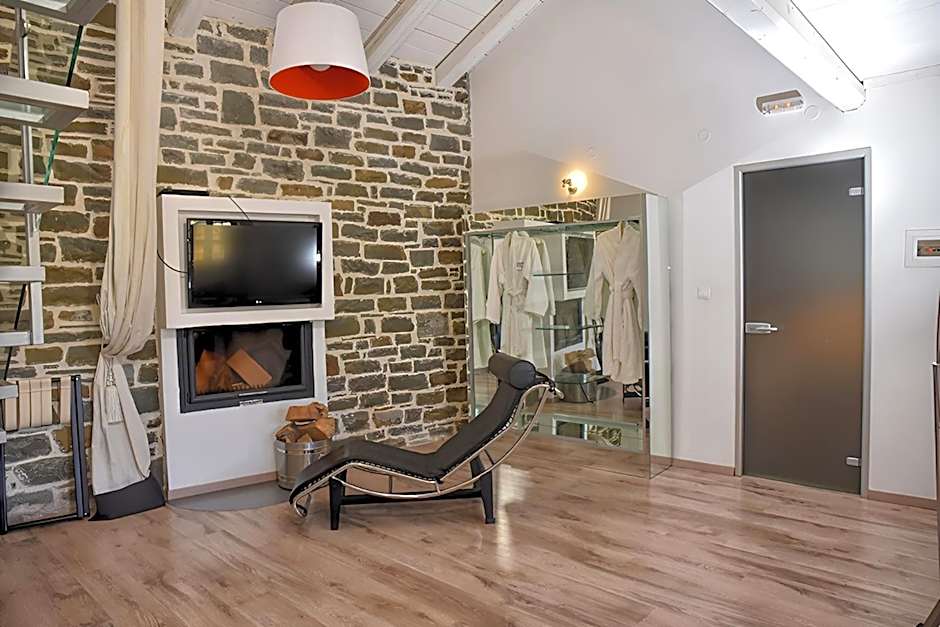 Mikro Papigo 1700 Hotel & Spa