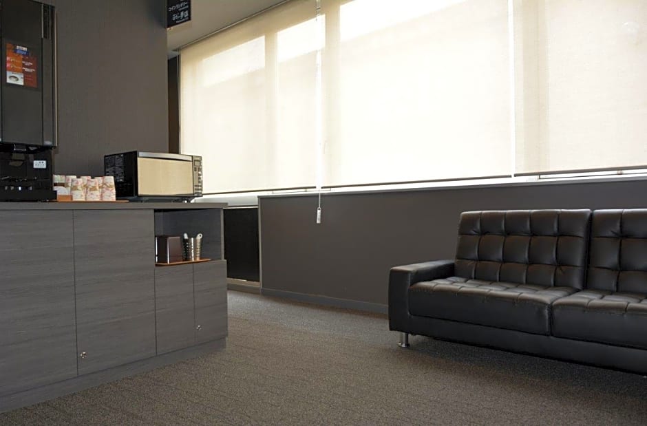 Ueda Ekimae Royal Hotel